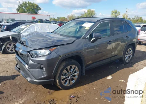 2021 Toyota Rav4 Xle Premium из США, поврежденный, VIN 2T3A1RFV4MC198108